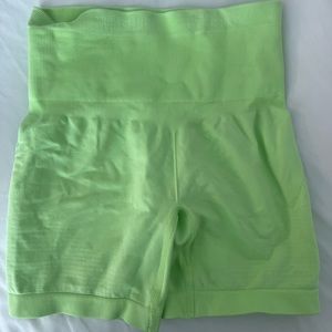 Gym shark Green Shorts BRAND NEW JUST RIPPED THE TAG OFF